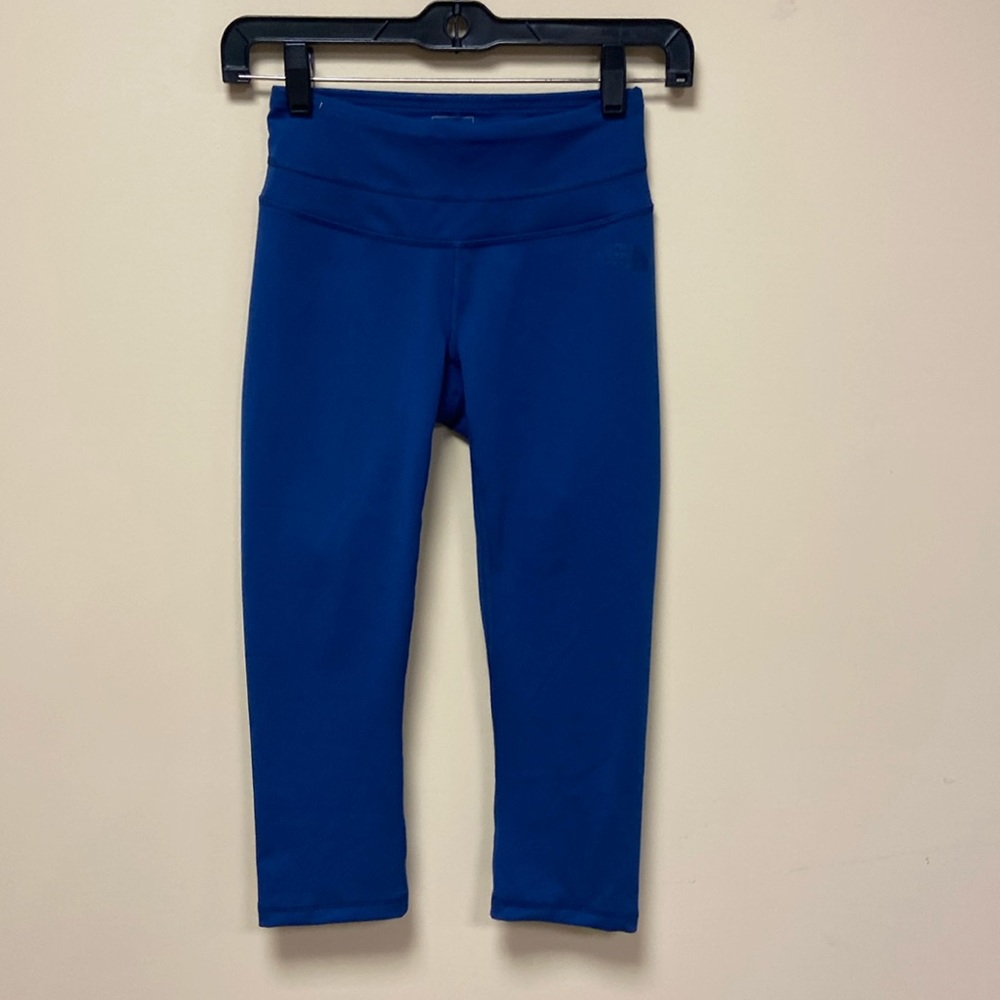 The North Face Hatha Capri Leggings size XS estate blue NWT